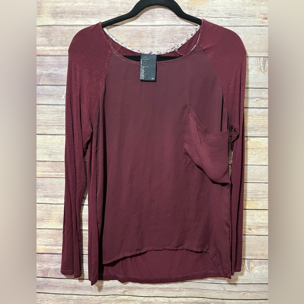 ⭐️ Dolan T-shirt burgundy long sleeve pocket tee slouchy oversized satin knit E1